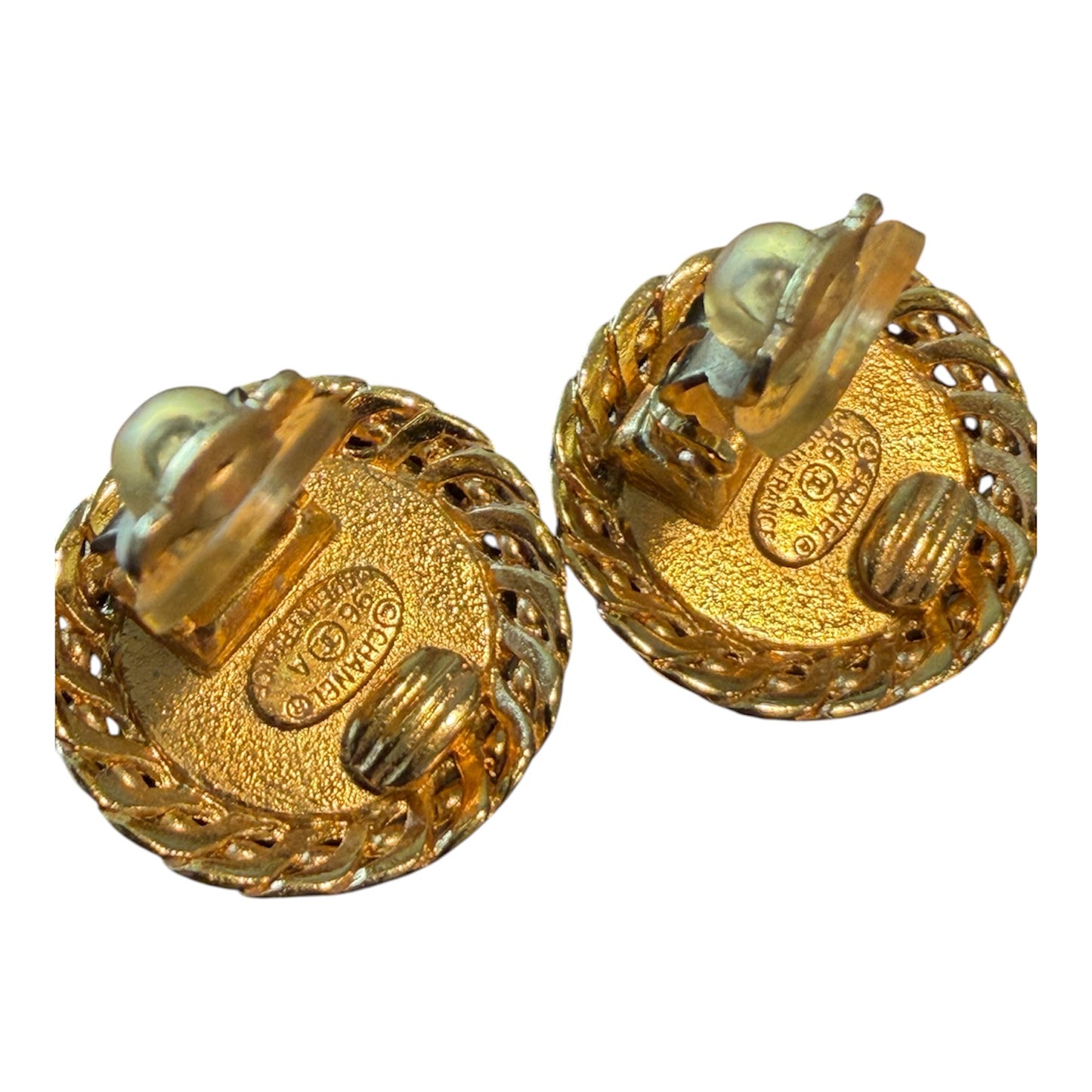 Pendientes de clip de Chanel Paris con medallón de moneda